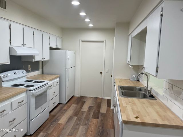 9504 W HIDDEN VALLEY Circle, Sun City, AZ 85351
