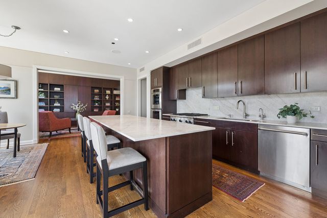 840 N Lake Shore Drive 1801, Chicago, IL 60611