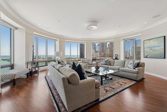840 N Lake Shore Drive 1801, Chicago, IL 60611