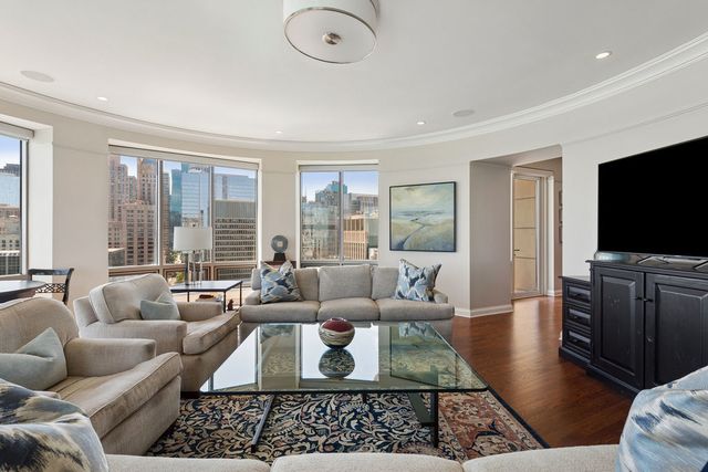 840 N Lake Shore Drive 1801, Chicago, IL 60611