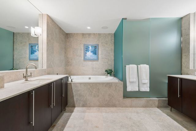 840 N Lake Shore Drive 1801, Chicago, IL 60611