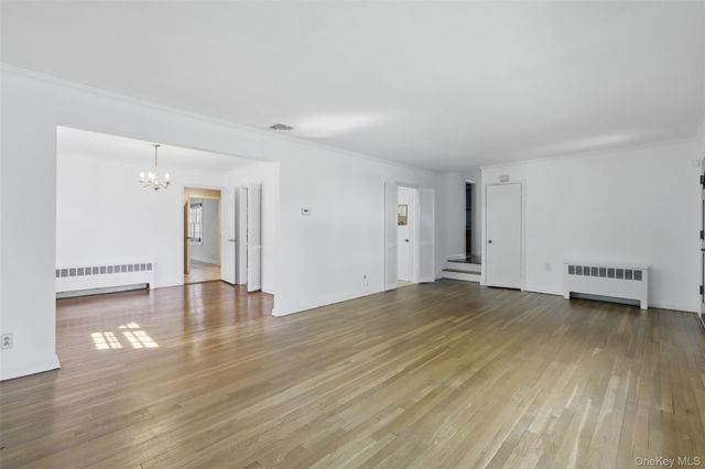 5 Albro Lane, White Plains, NY 10603