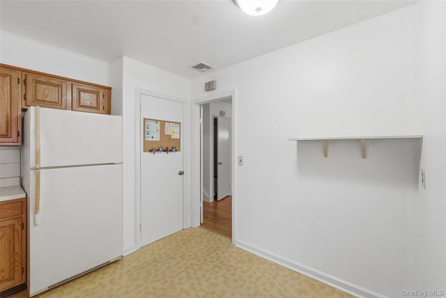 5 Albro Lane, White Plains, NY 10603