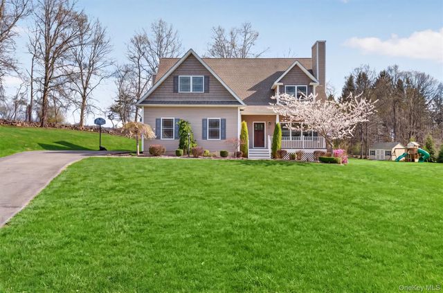 11 Country Glen, Fishkill, NY 12524