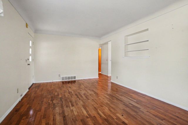 2323 Cumberland Street, Kalamazoo City, MI 49006