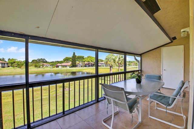 5880 Sugar Palm Court, Unit B, Delray Beach, FL 33484