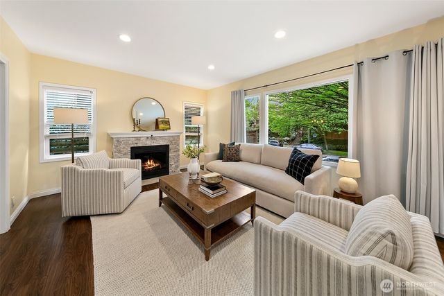 954 19th Avenue E, Seattle, WA 98112