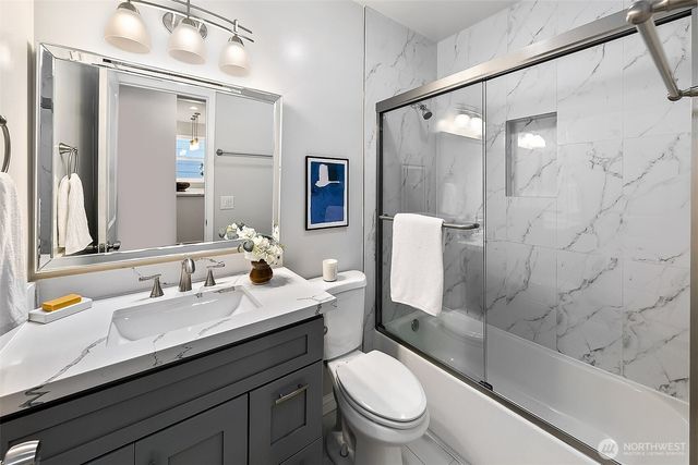 954 19th Avenue E, Seattle, WA 98112