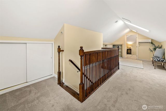954 19th Avenue E, Seattle, WA 98112