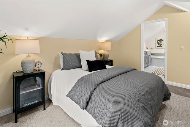 954 19th Avenue E, Seattle, WA 98112