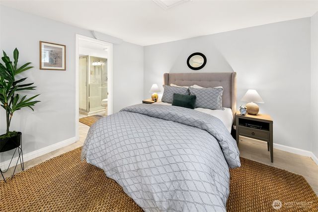 954 19th Avenue E, Seattle, WA 98112