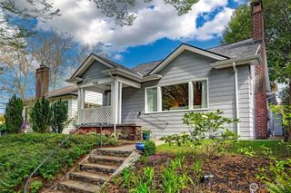 954 19th Avenue E, Seattle, WA 98112