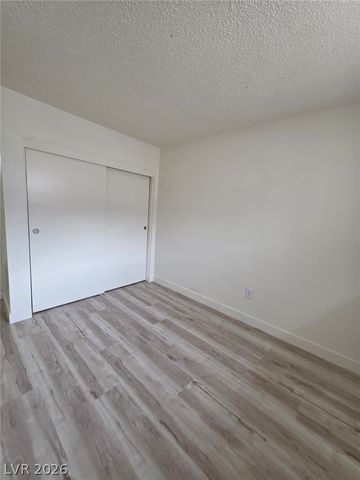 1107 East Desert Inn Road 9, Las Vegas, NV 89109