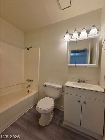 1107 East Desert Inn Road 9, Las Vegas, NV 89109
