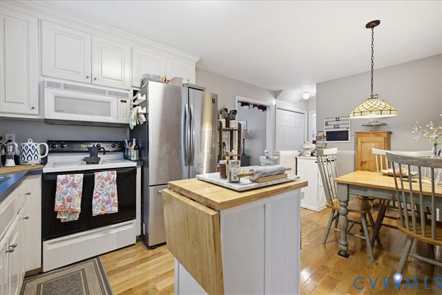 10900 Old Cheshire Ln, Chester, VA 23831
