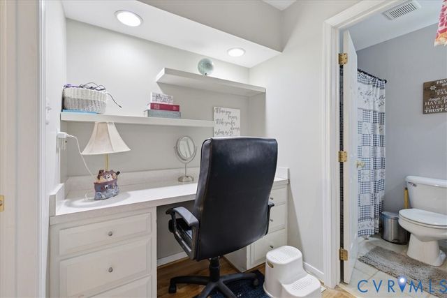 10900 Old Cheshire Ln, Chester, VA 23831