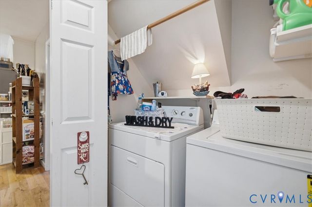 10900 Old Cheshire Ln, Chester, VA 23831