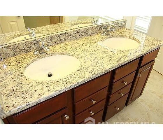 204 Downey Lane, South Brunswick, NJ 08852