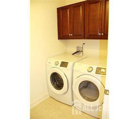 204 Downey Lane, South Brunswick, NJ 08852