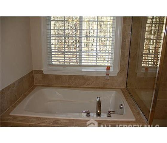 204 Downey Lane, South Brunswick, NJ 08852