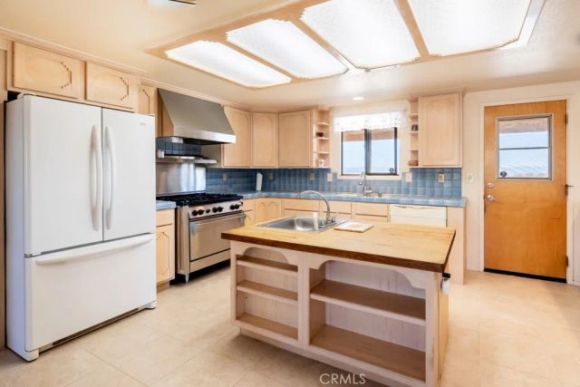 6425 Indian Cove Road, 29 Palms, CA 92277