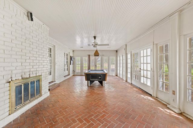 608 E Barton Street, Calvert, TX 77837