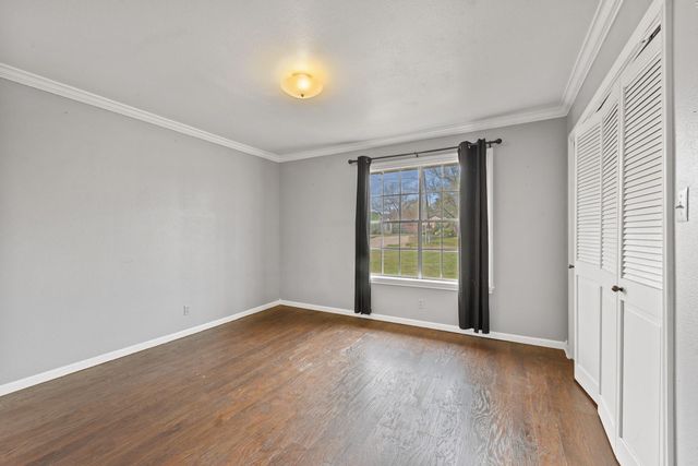 608 E Barton Street, Calvert, TX 77837