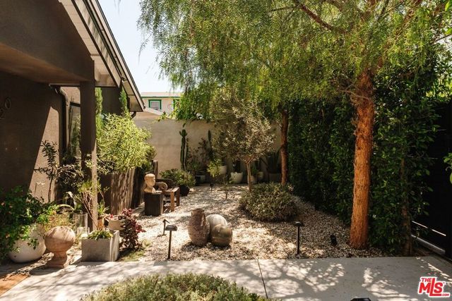 420 N Benton Way, Los Angeles, CA 90026