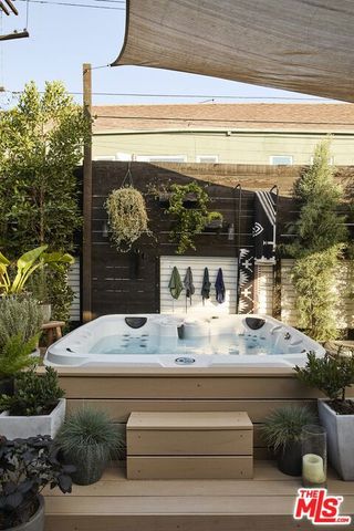 420 N Benton Way, Los Angeles, CA 90026