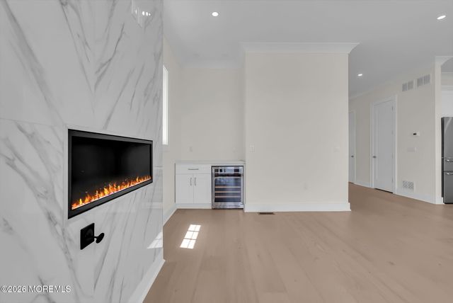 657 Bayview Drive, Toms River, NJ 08753