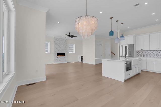 657 Bayview Drive, Toms River, NJ 08753