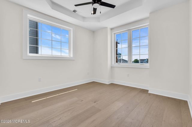 657 Bayview Drive, Toms River, NJ 08753