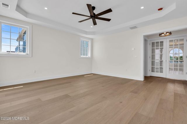 657 Bayview Drive, Toms River, NJ 08753