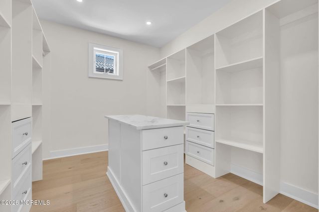 657 Bayview Drive, Toms River, NJ 08753