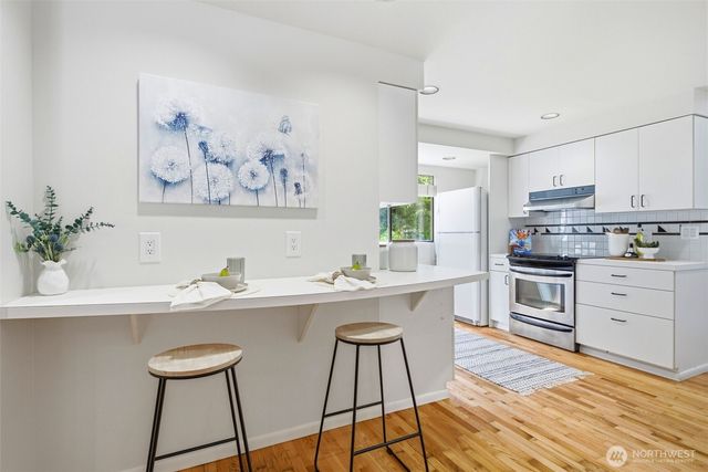 11406 NE 103rd Place, Kirkland, WA 98033