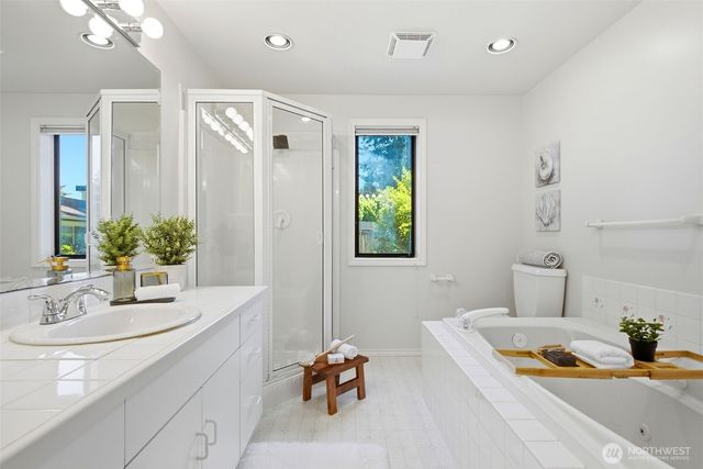 11406 NE 103rd Place, Kirkland, WA 98033