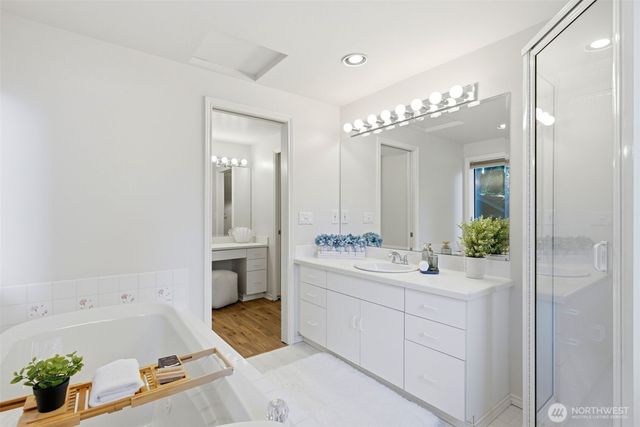11406 NE 103rd Place, Kirkland, WA 98033