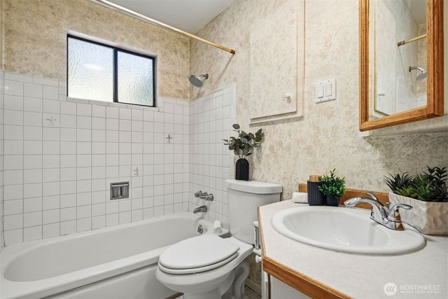 11406 NE 103rd Place, Kirkland, WA 98033