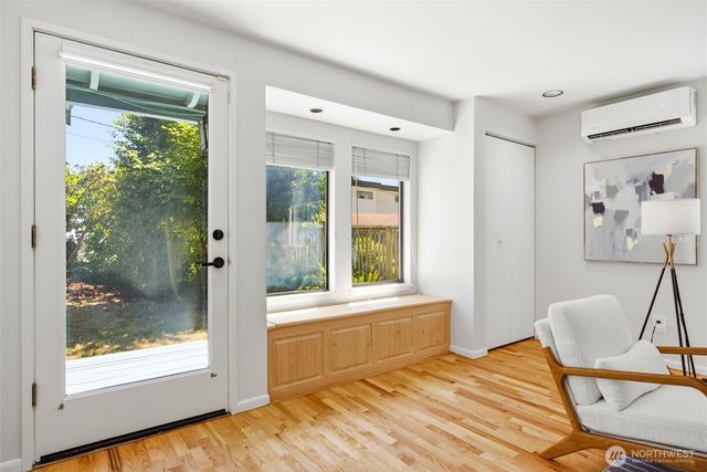 11406 NE 103rd Place, Kirkland, WA 98033