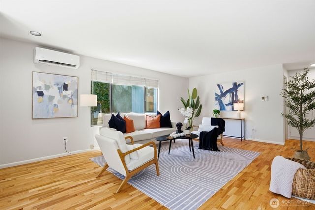 11406 NE 103rd Place, Kirkland, WA 98033