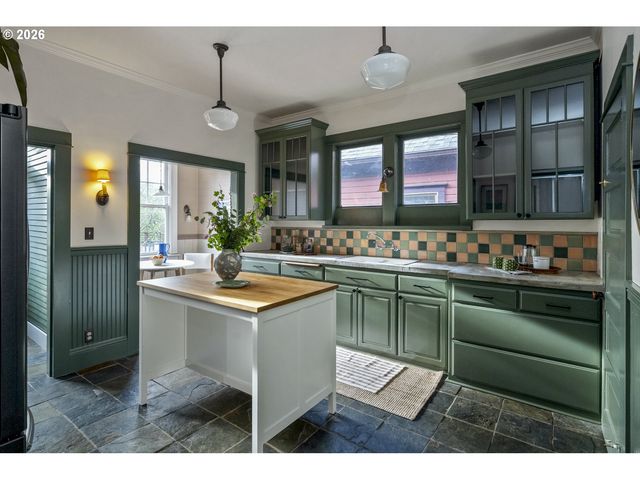 1229 Se 34TH Ave, Portland, OR 97214