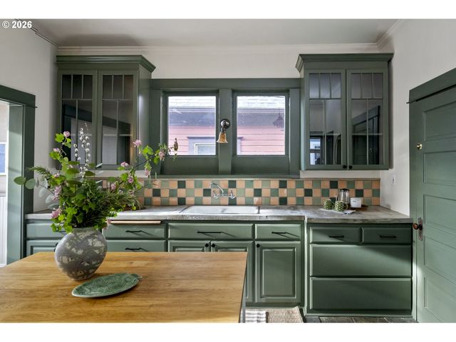 1229 Se 34TH Ave, Portland, OR 97214