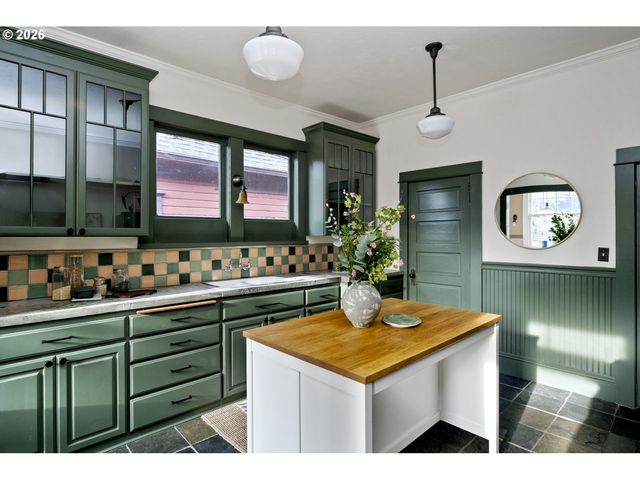 1229 Se 34TH Ave, Portland, OR 97214