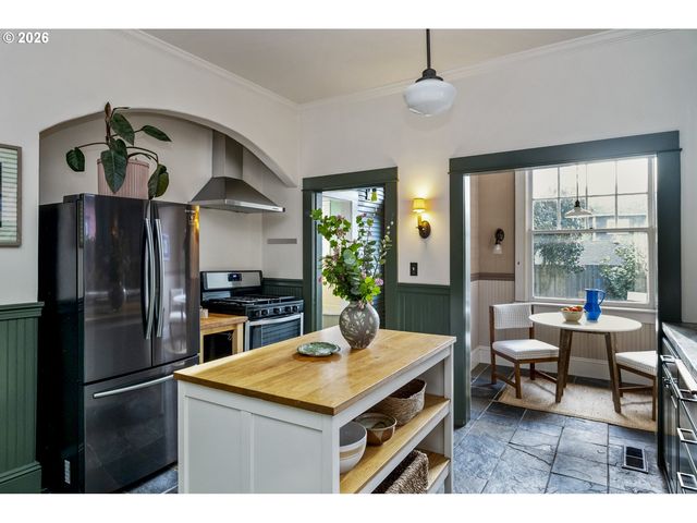 1229 Se 34TH Ave, Portland, OR 97214