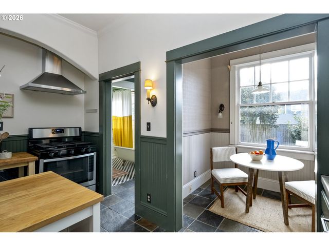 1229 Se 34TH Ave, Portland, OR 97214