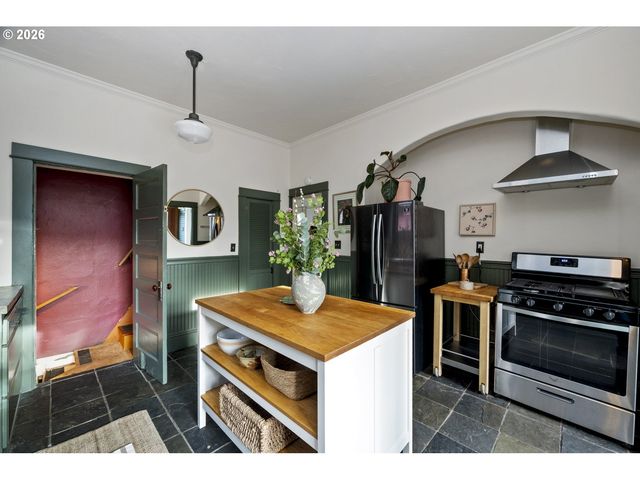 1229 Se 34TH Ave, Portland, OR 97214