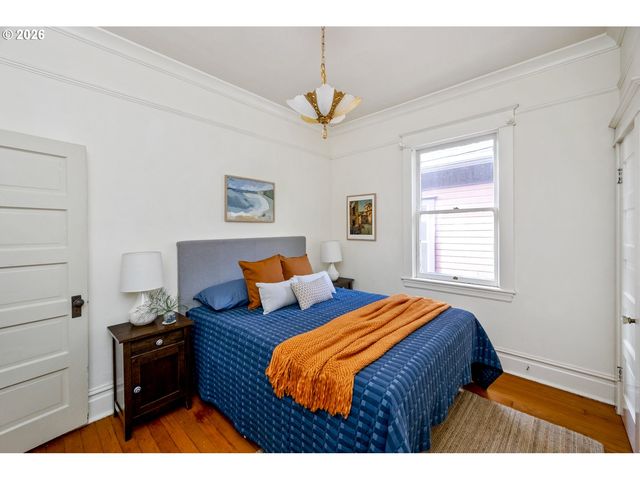 1229 Se 34TH Ave, Portland, OR 97214