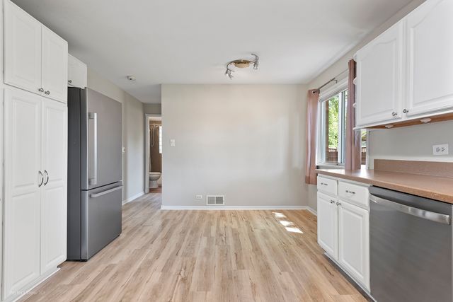 33191 N Sunset Avenue, Grayslake, IL 60030