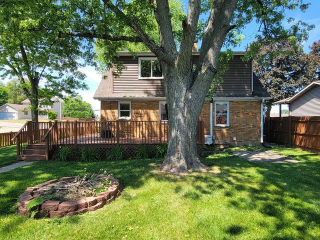 33191 N Sunset Avenue, Grayslake, IL 60030