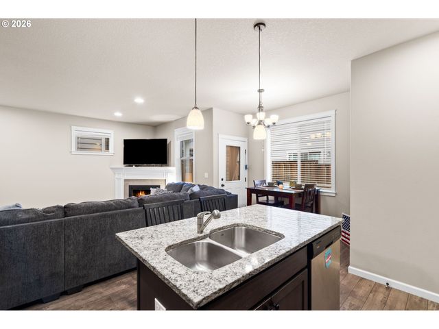 2837 25TH Pl, Forest Grove, OR 97116